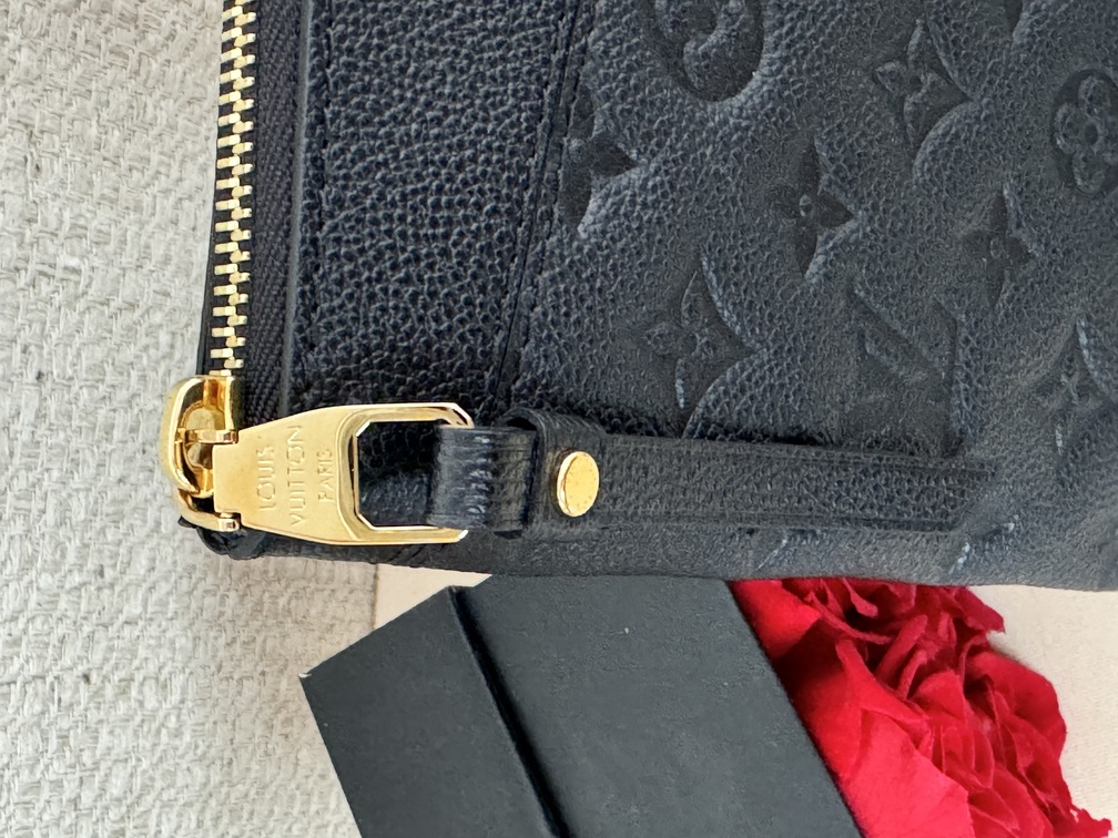 Louise vuitton pouch sale